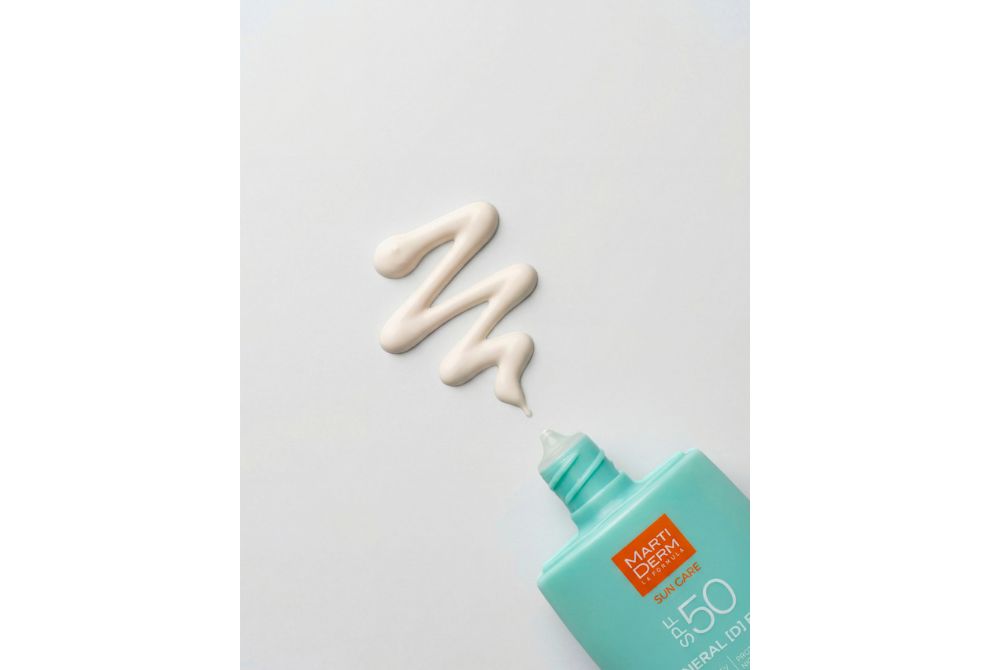 Textura del Protector solar SPF 50 Mineral [D] Fluid