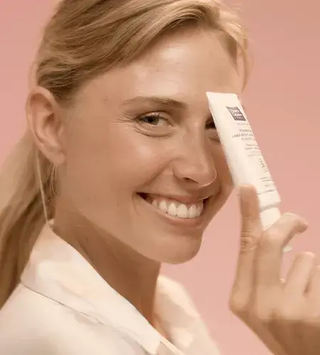 ¿Cómo tratar las rojeces? Mima tu piel con la nueva Rosarepair Emulsión Fluida FPS 30.